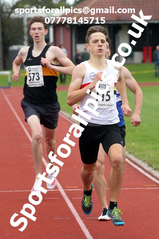 800 metres, NECAA Open Meeting, Morpeth, Sunday, September 27th. David T. Hewitson/Sports for All Pics